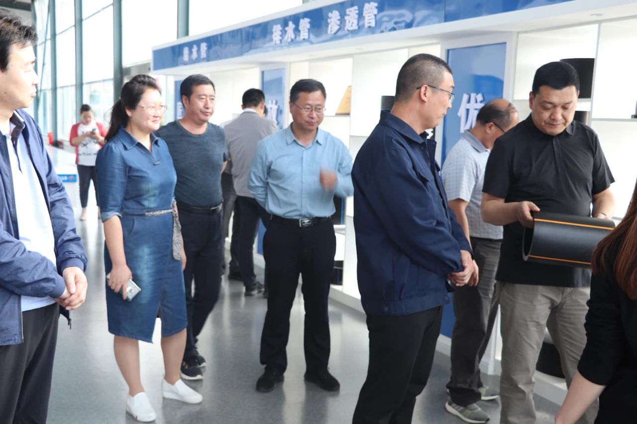 2020年9月2日，甘肃省科技厅葛厅长一行来公司考察